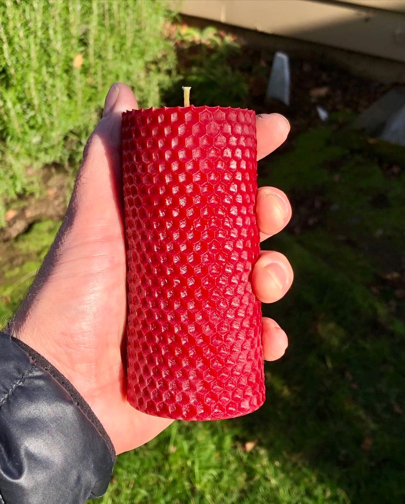 Beeswax Honeycomb Pillar