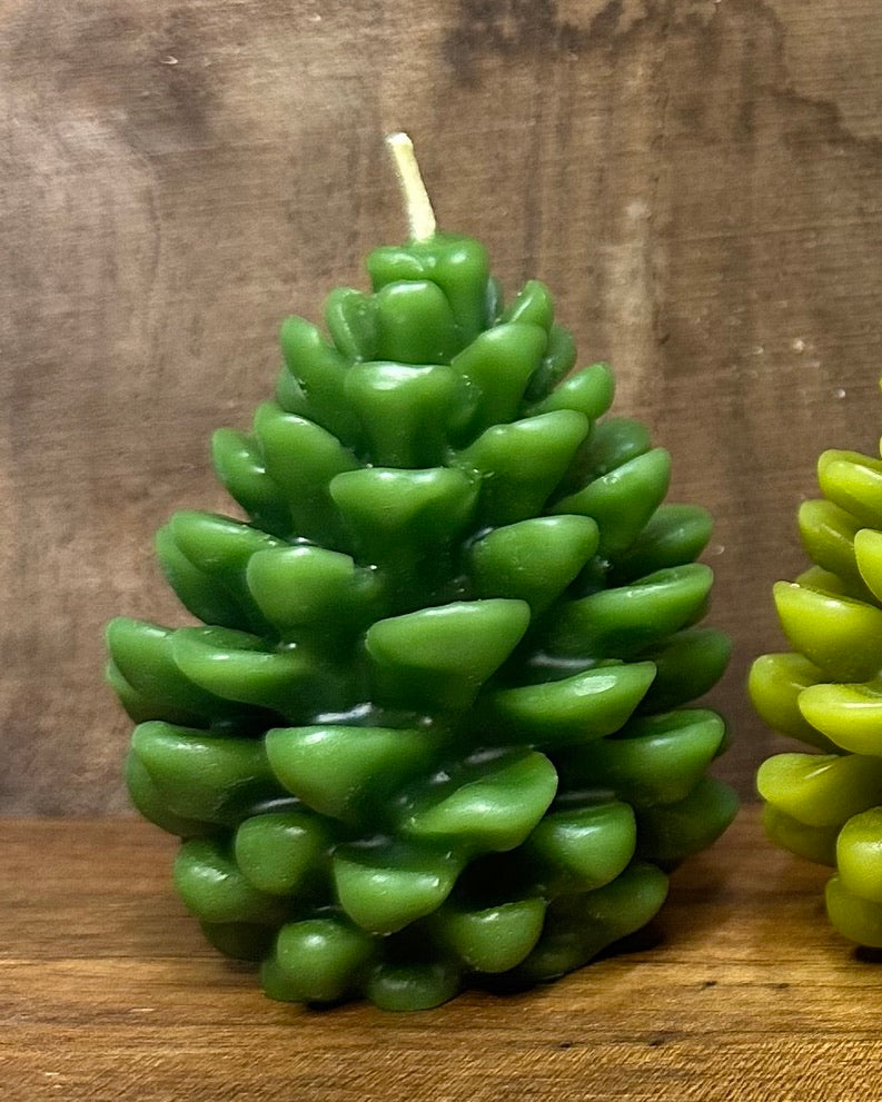Beeswax Pinecone Candle